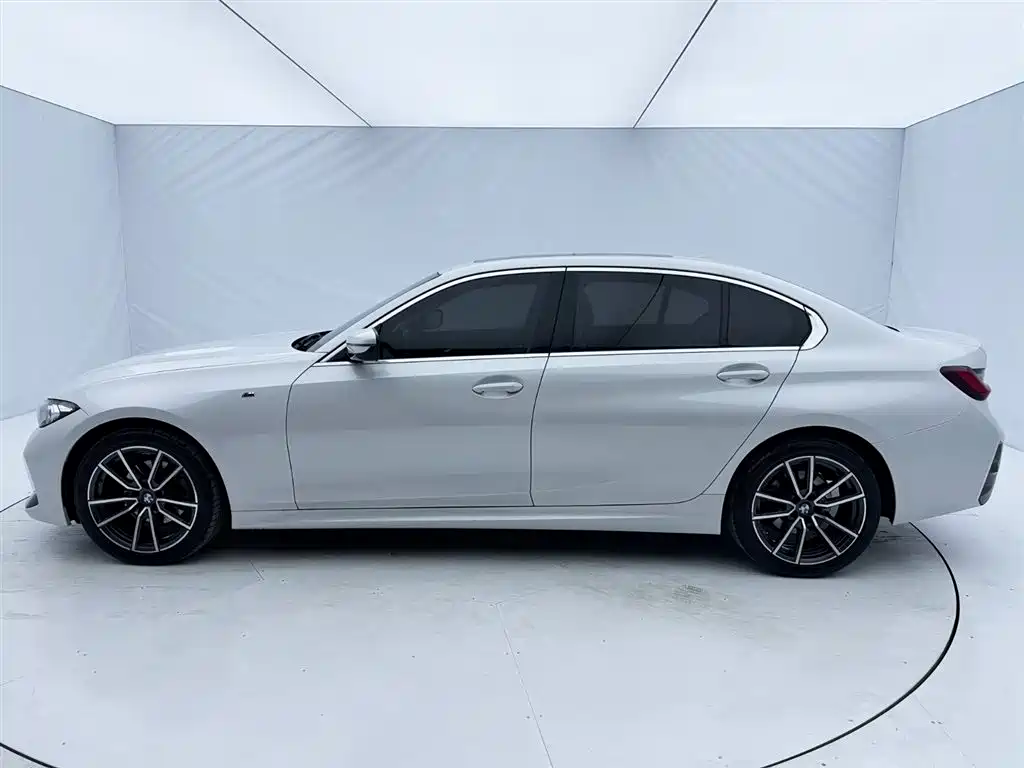 BMW 3 Series 2023 320Li M Sport Package фото 7