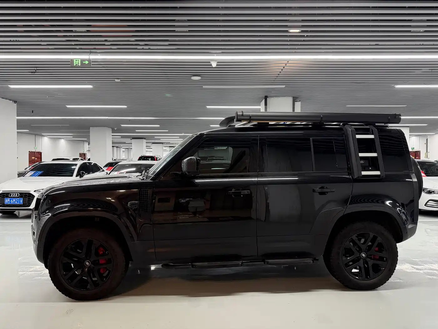 Land Rover Defender 2024 2023 Facelift 110 3.0T P400 Dark Special Edition