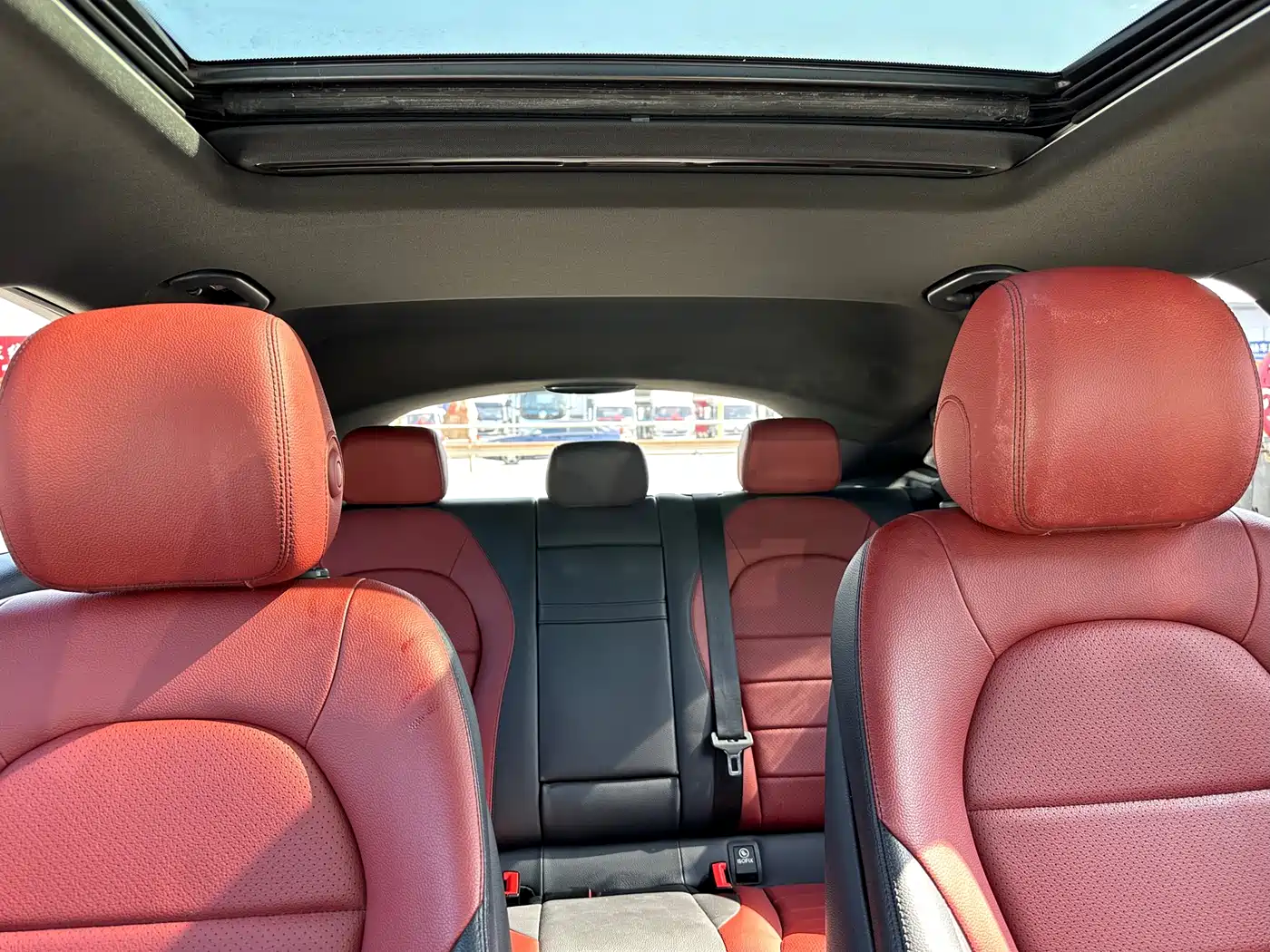 Mercedes-Benz GLC Coupe 2018 GLC 260 4MATIC Coupe SUV фото 13