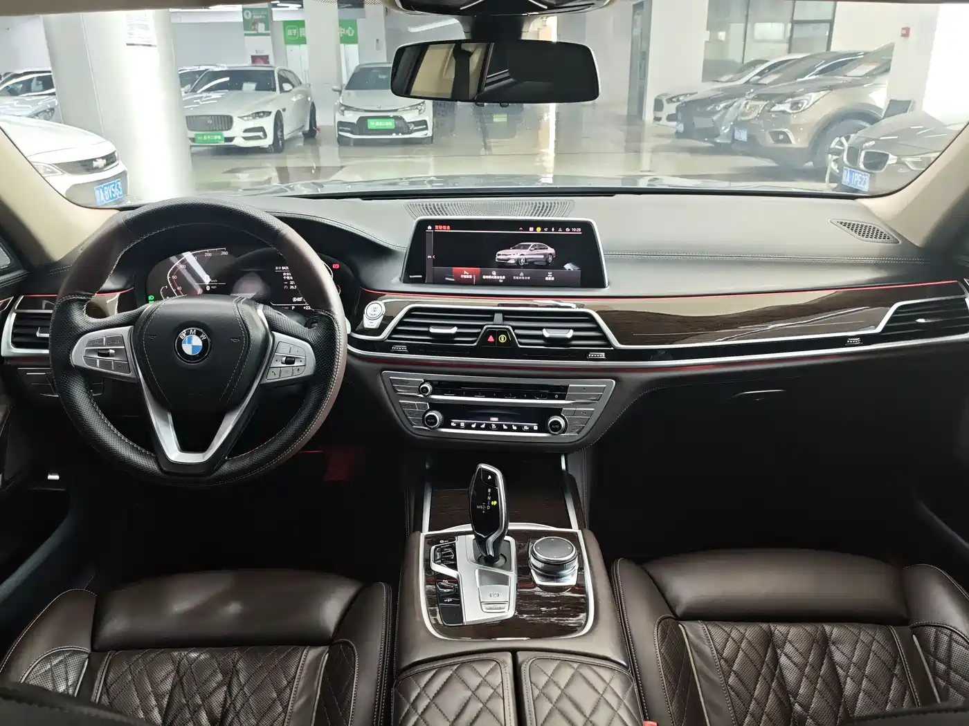 BMW 7 Series 2019 740Li Premium Luxury Package фото 16