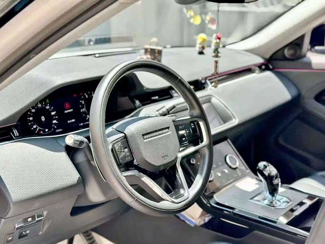 Photo 6 - Land Rover Range Rover Evoque