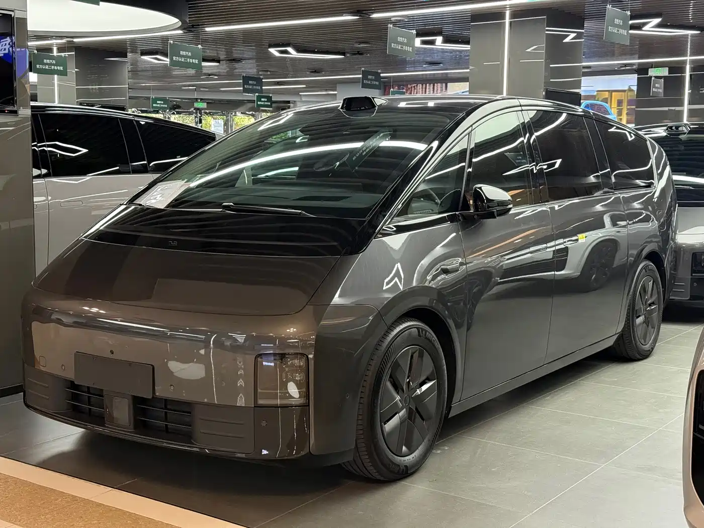 Li Auto MEGA 2024 2024 Ultra