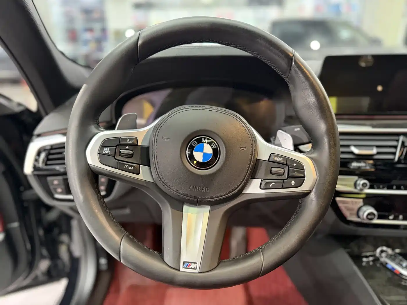 BMW 5 Series 2019 530Li Leading M Sport Package фото 8