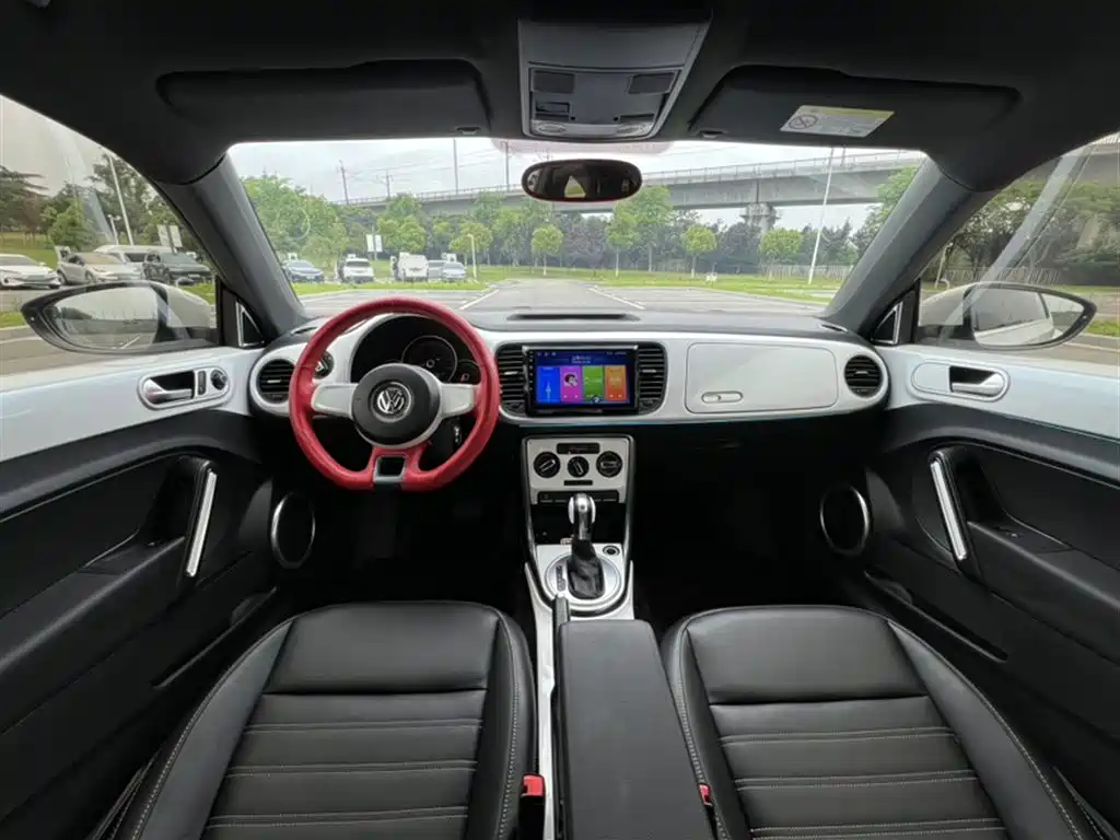 Volkswagen Beetle 2017 180TSI Enjoy фото 14