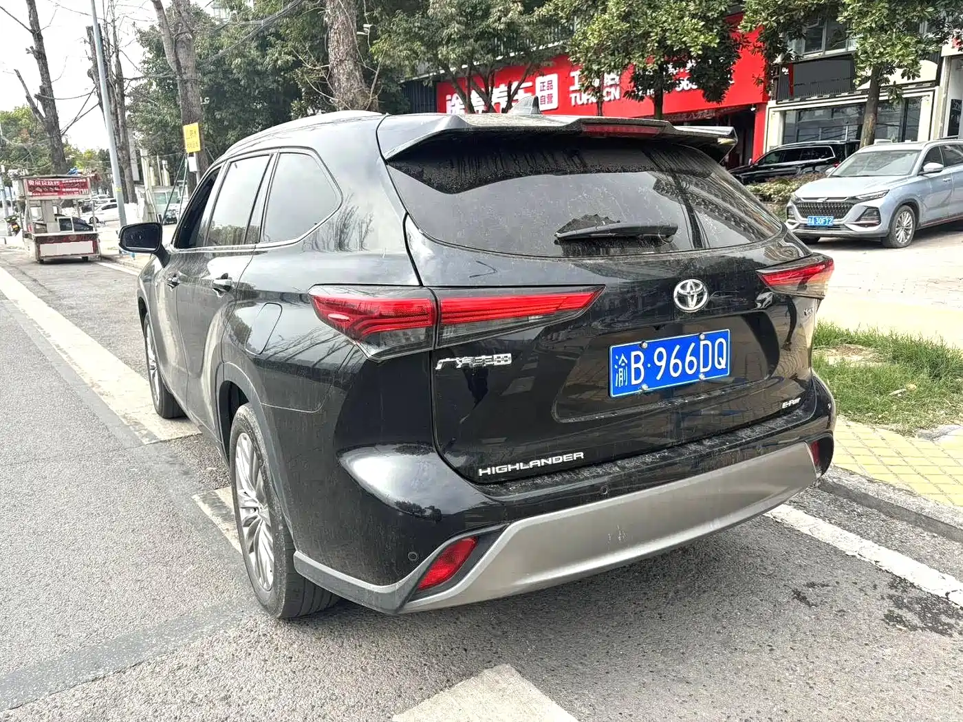 Toyota Highlander 2024 2.5L Smart Hybrid 4WD Premium 7-seater фото 5