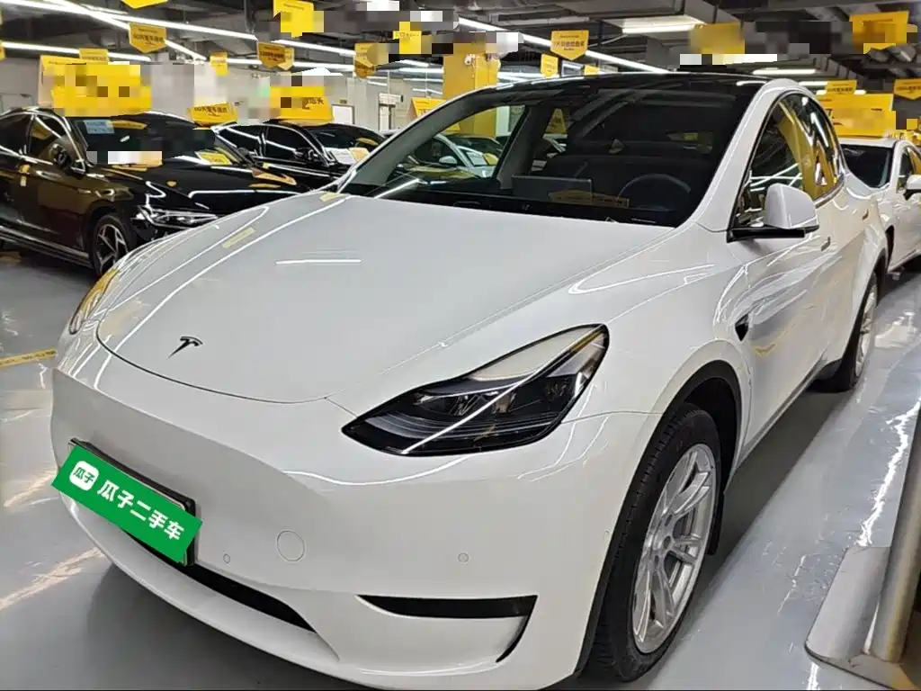 Tesla Model Y 2022