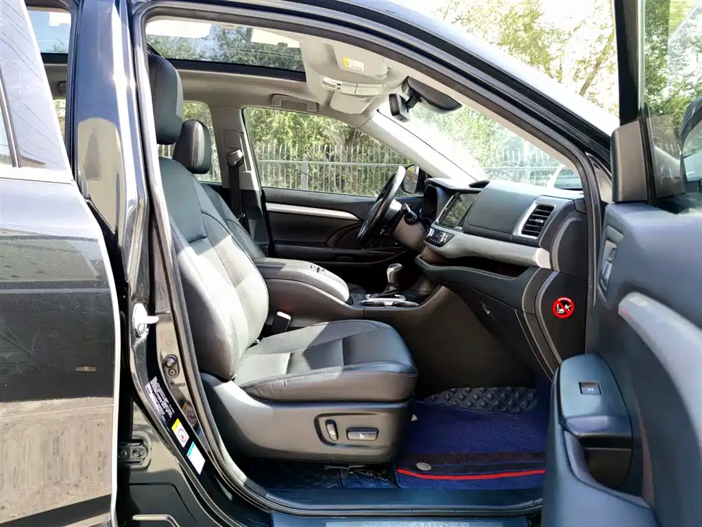 Toyota Highlander 2018 2.0T 4WD Premium 7-seater (China V) фото 8