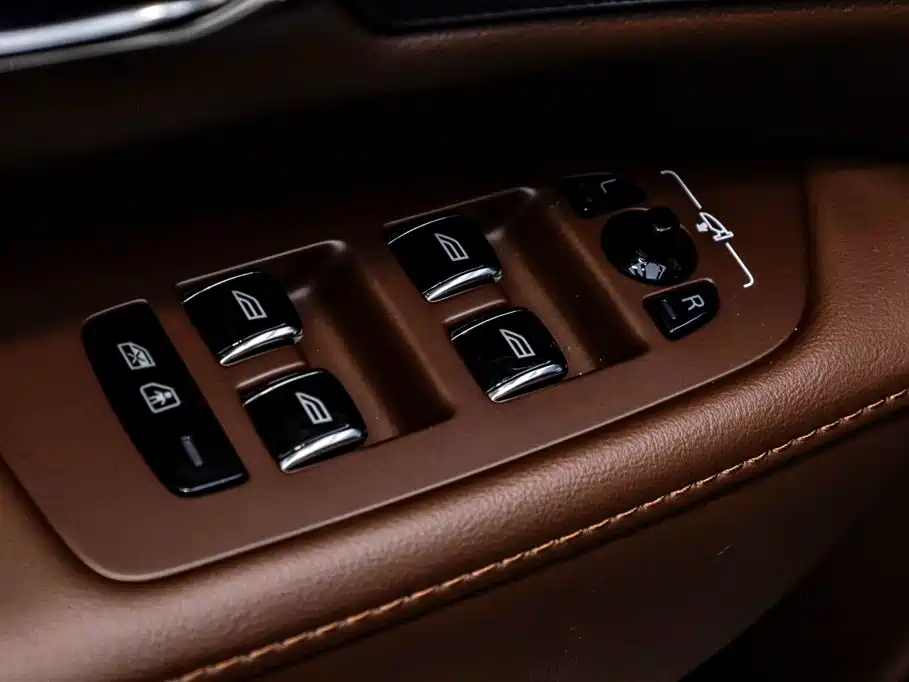 Volvo S90 2025 2024 B5 Momentum Luxury Edition
