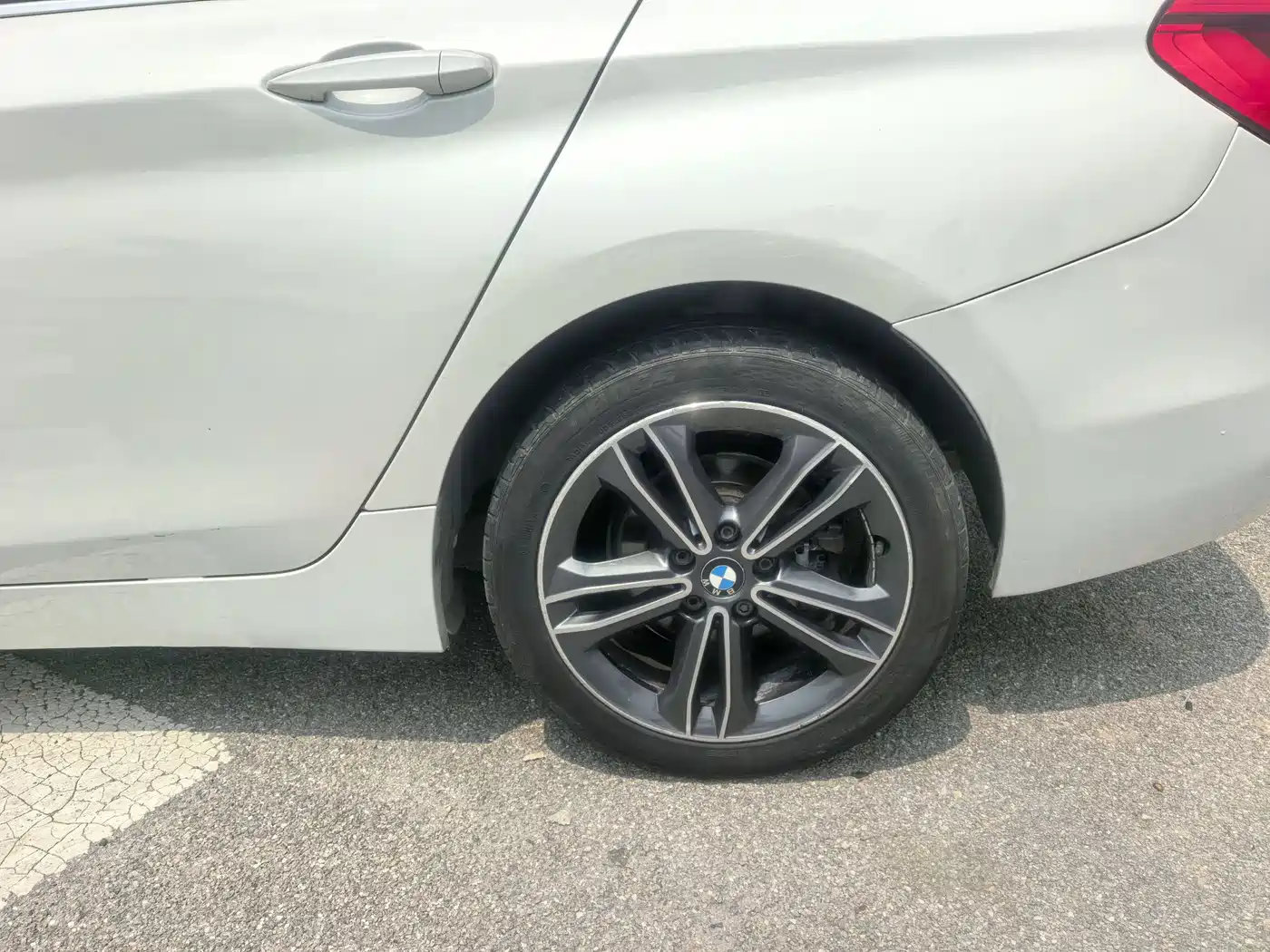 BMW 1 Series 2017 118i Sport фото 10