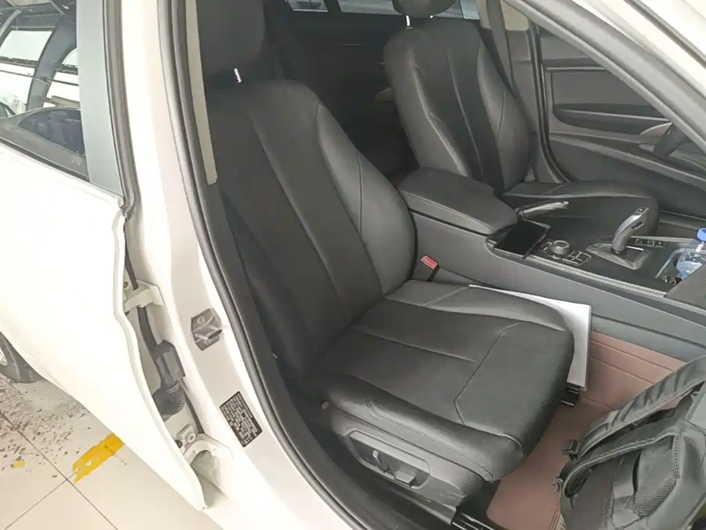 Фото 25 - BMW 3 Series