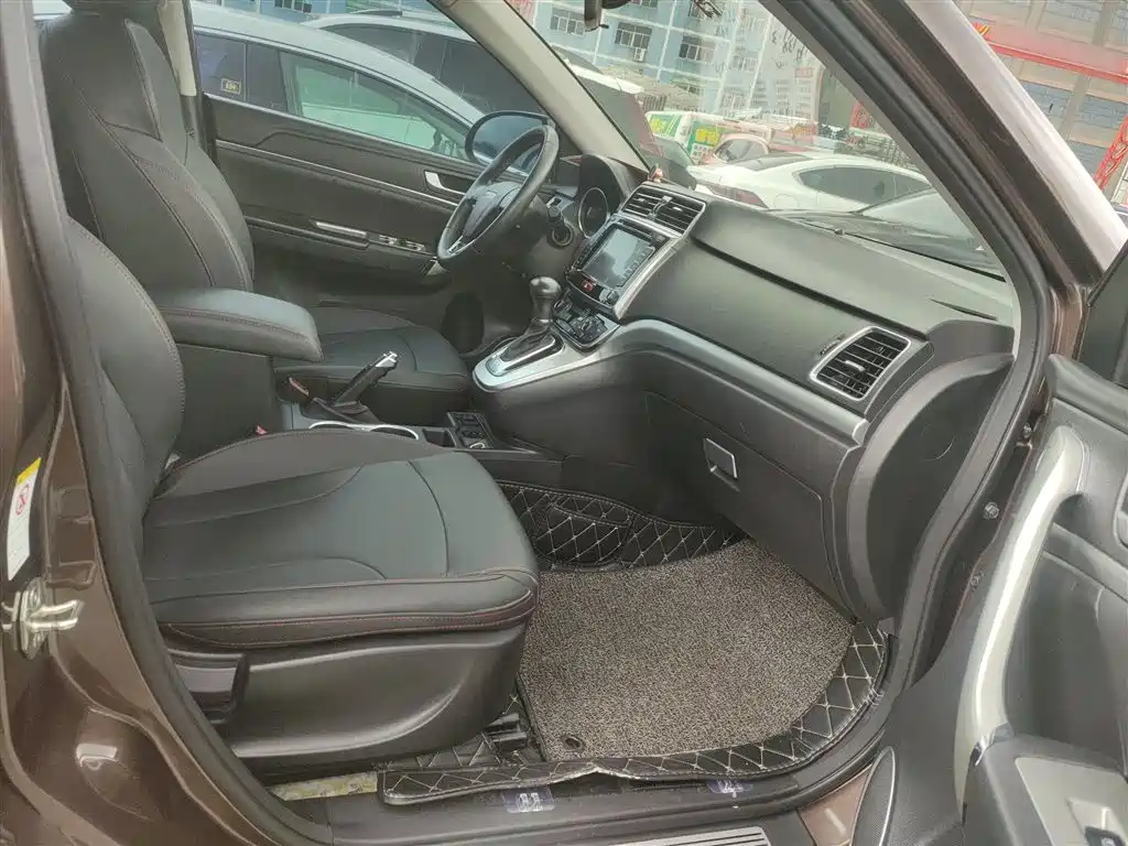 Haval H6 2017 Red Label Sport 1.5T Automatic 2WD Luxury фото 24