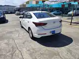 Фото 3 - Hyundai Verna