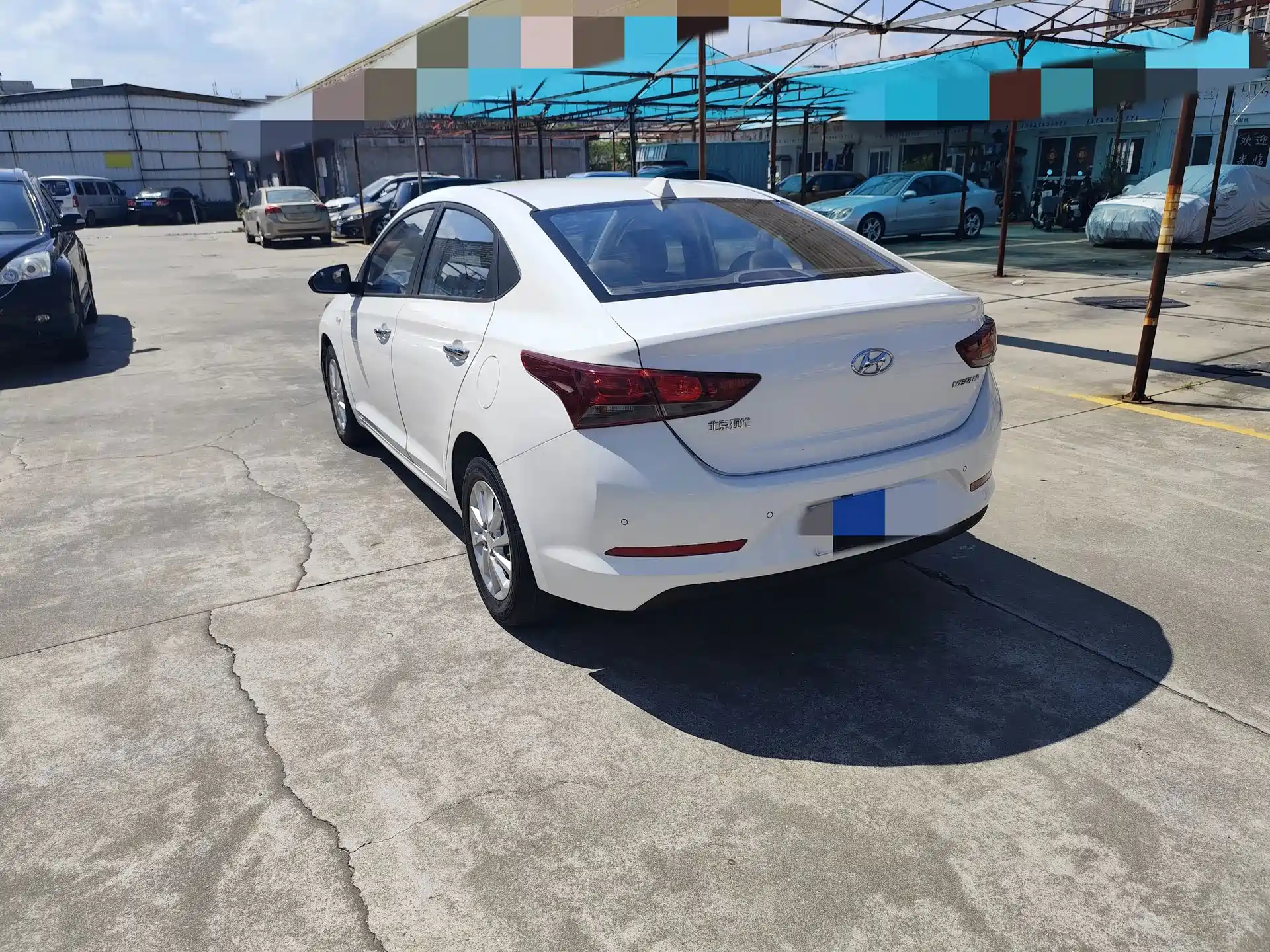 Фото 3 - Hyundai Verna