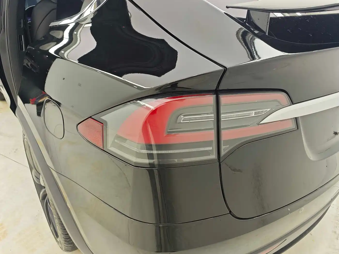 Фото 15 - Tesla Model X