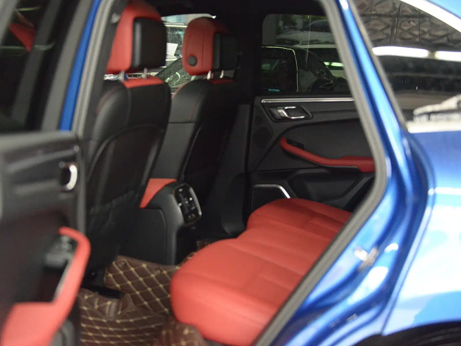 Фото 7 - Porsche Macan