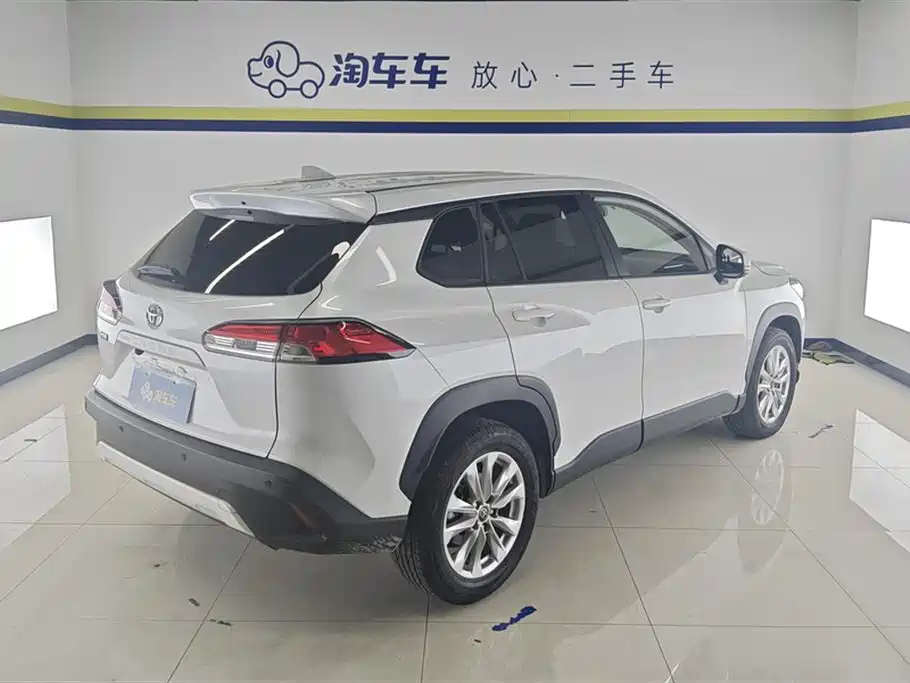 Toyota Corolla Cross 2022 2.0L Elite Edition фото 3