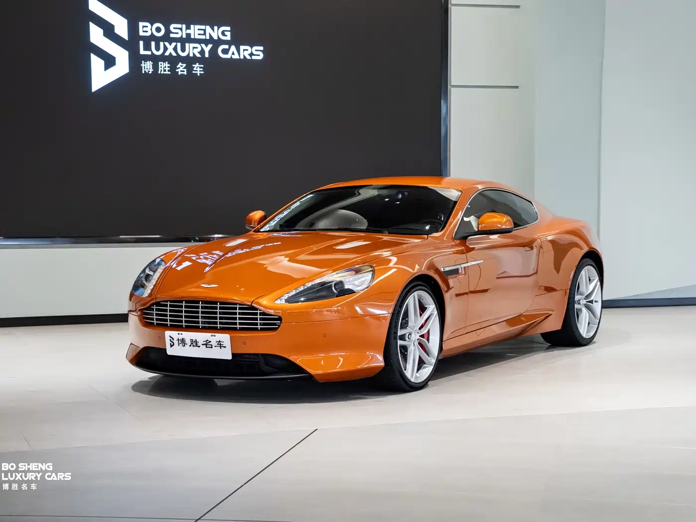 Aston Martin Virage 2012 6.0 Coupe фото 6