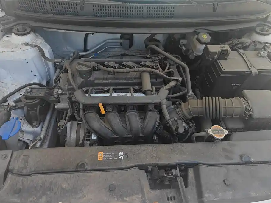 Hyundai Verna 2020 1.4L Manual GL Renewal Edition фото 10