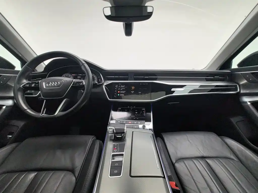 Фото 5 - Audi A6L