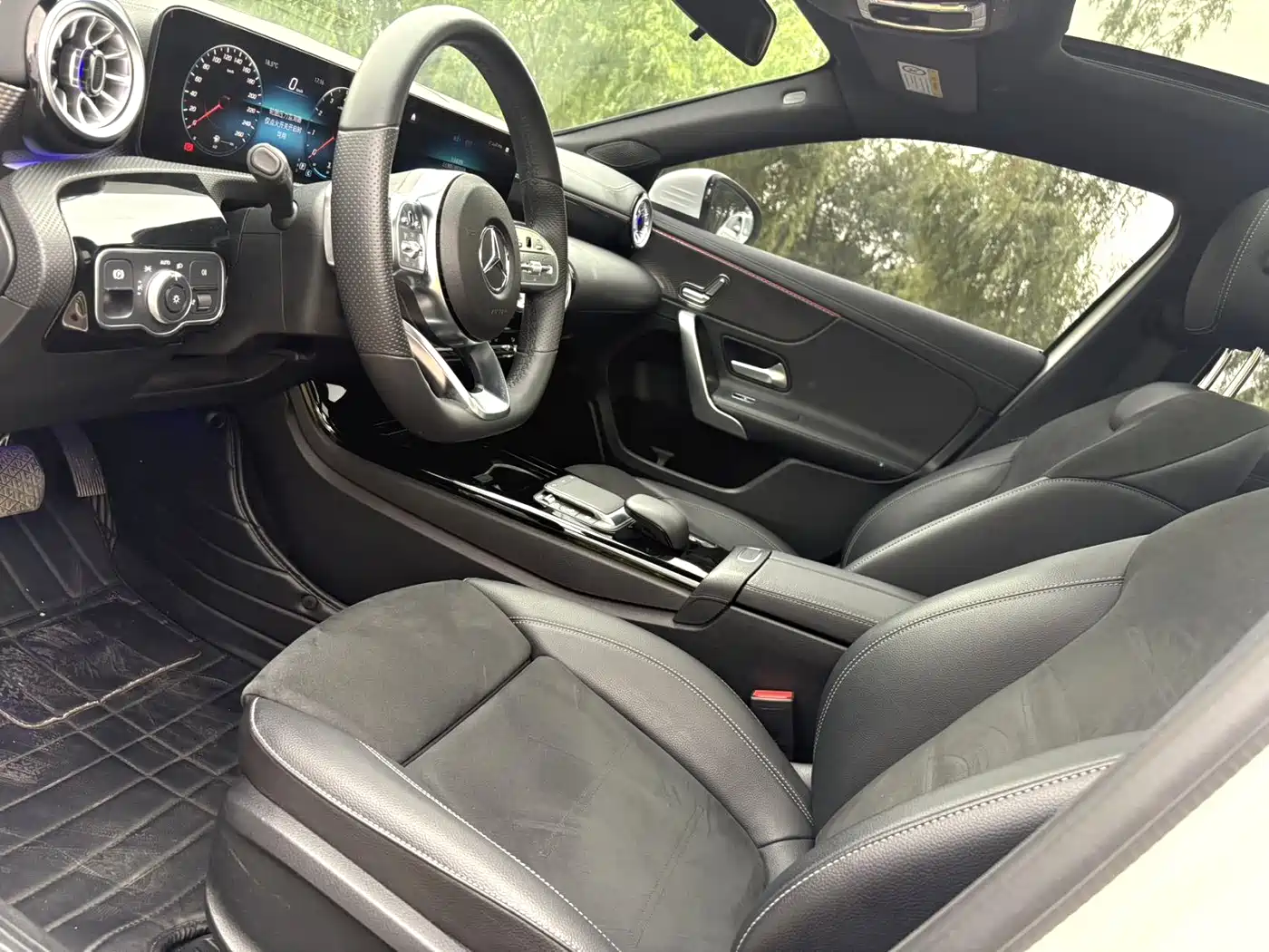 Mercedes-Benz A-Class 2023 A 200 L Fashion фото 2