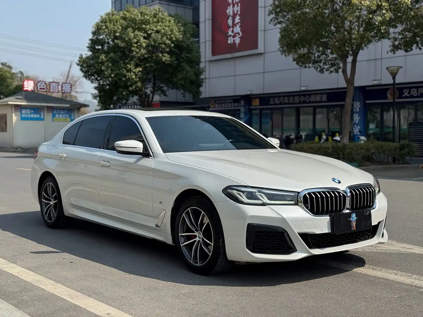 BMW 5 Series 2022 525Li M Sport Package фото 3