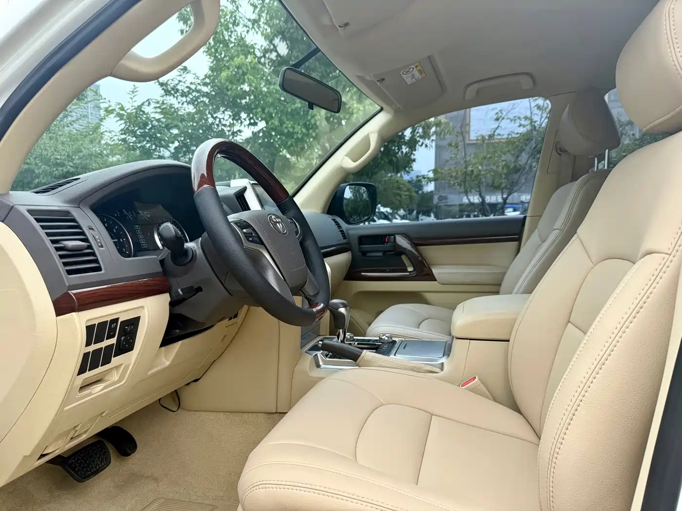Toyota Land Cruiser (Import) 2018