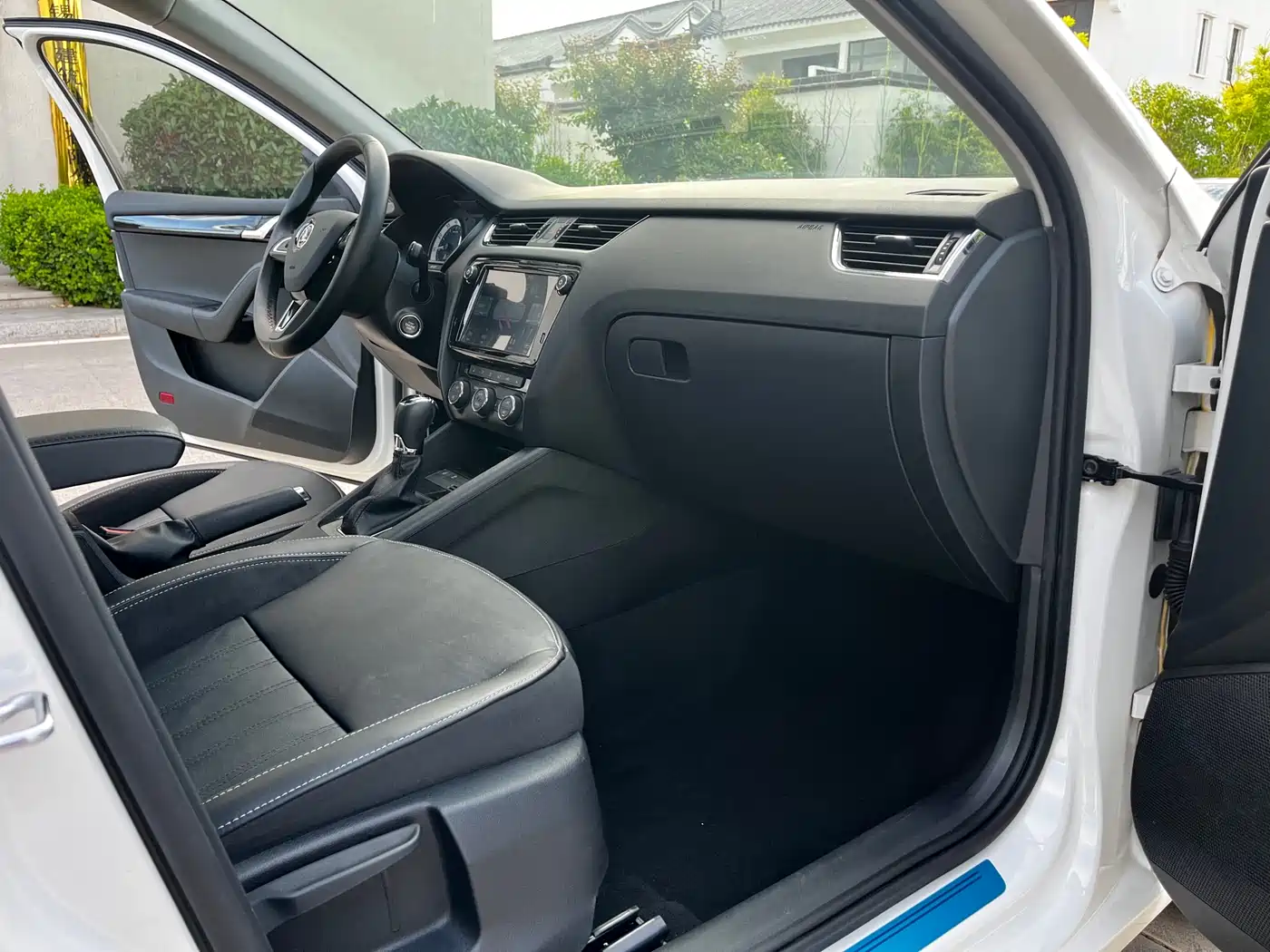 Škoda Octavia 2018 TSI280 DSG Flagship Edition фото 10