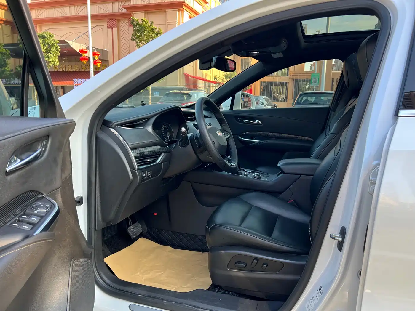 Cadillac XT4 2020 28T FWD Leading Trim фото 11
