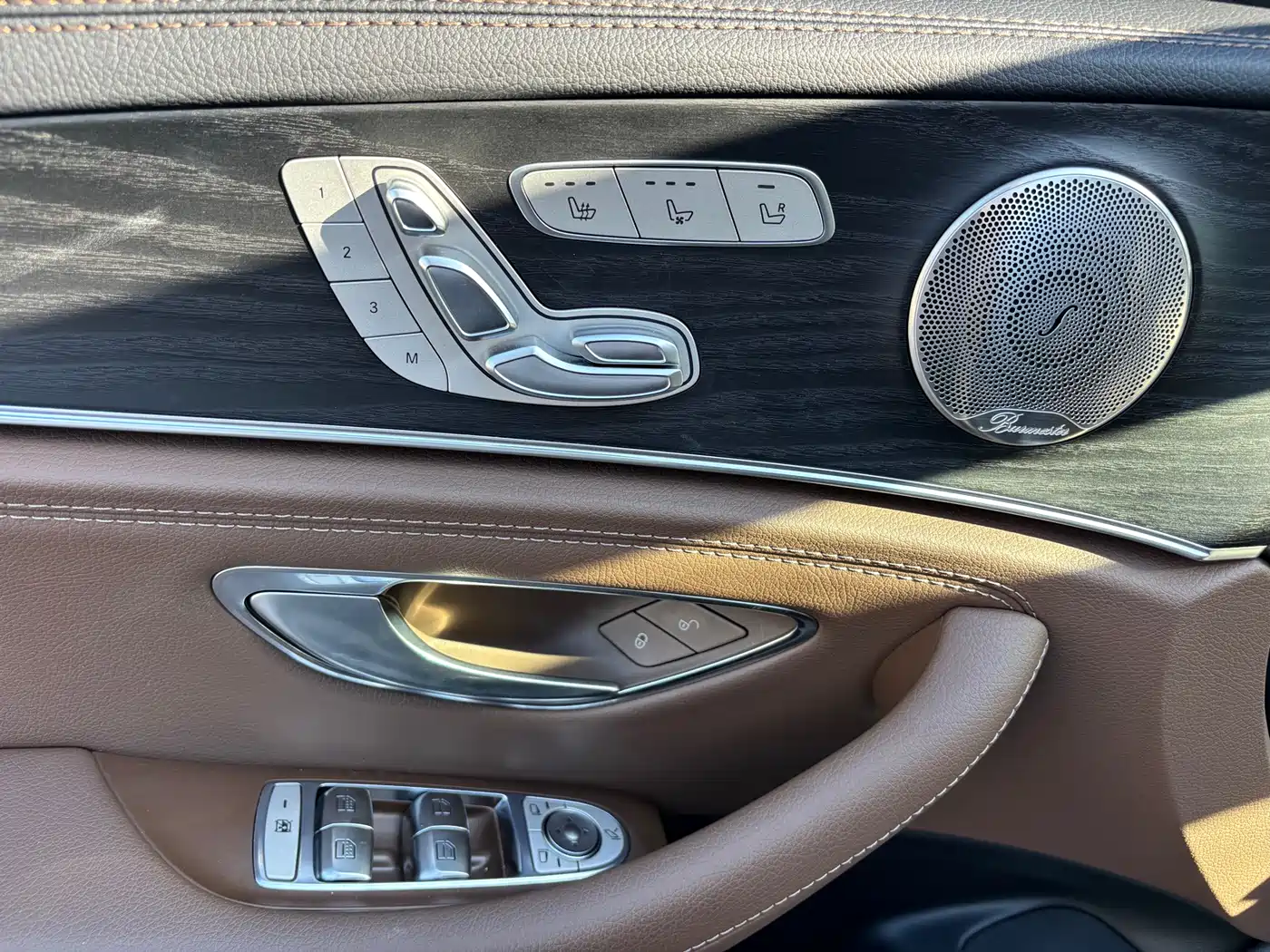 Mercedes-Benz E-Class 2022 E 300 L Sport Premium фото 3