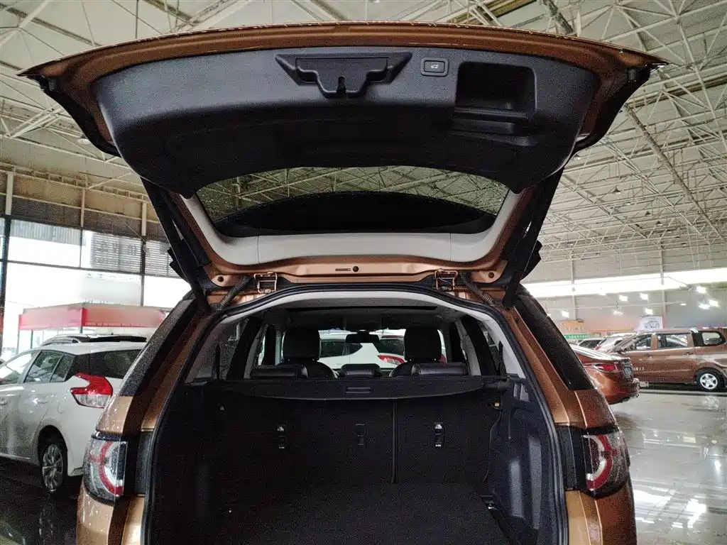 Land Rover Discovery Sport 2016 2.0T Launch Limited Edition фото 19