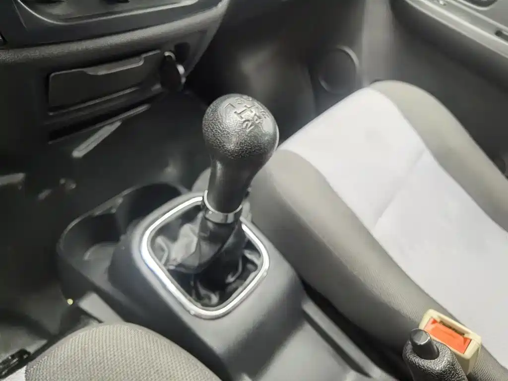 CHANGAN CHANGAN RUIXING M60