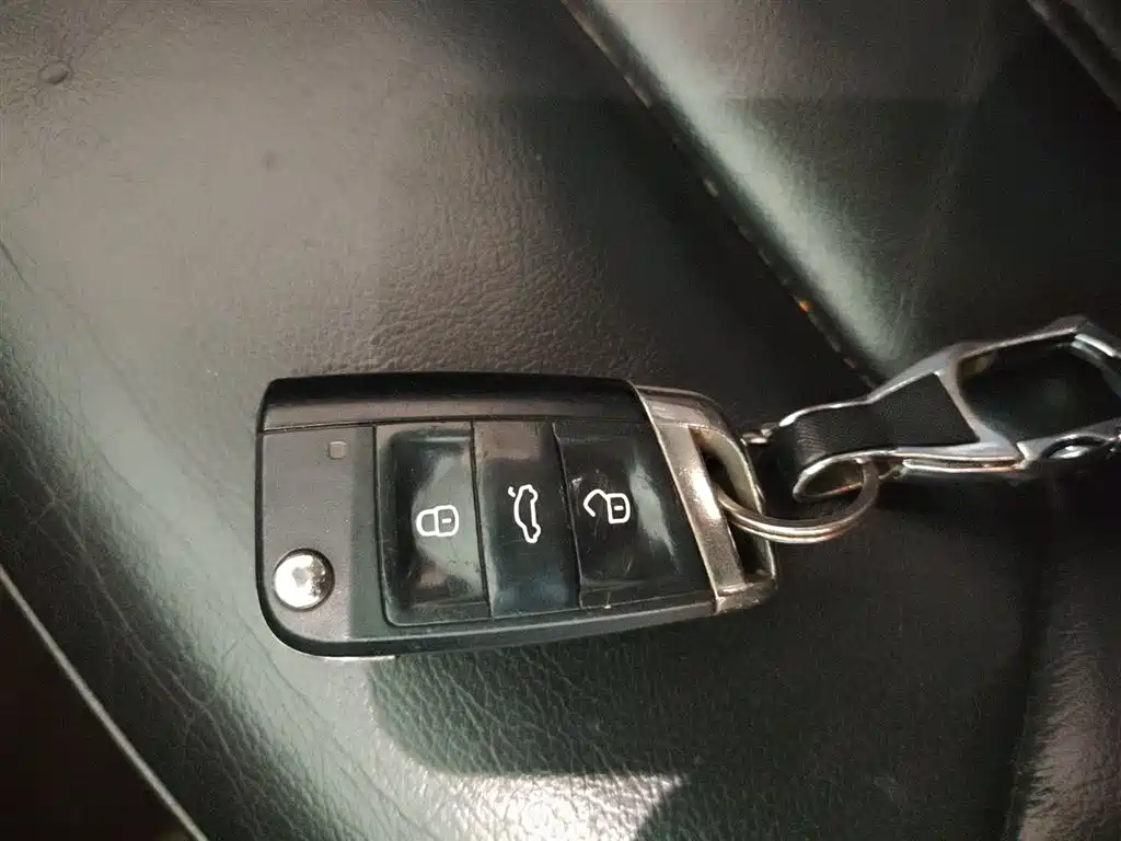 Volkswagen Passat 2017 280TSI DSG Prestige фото 9