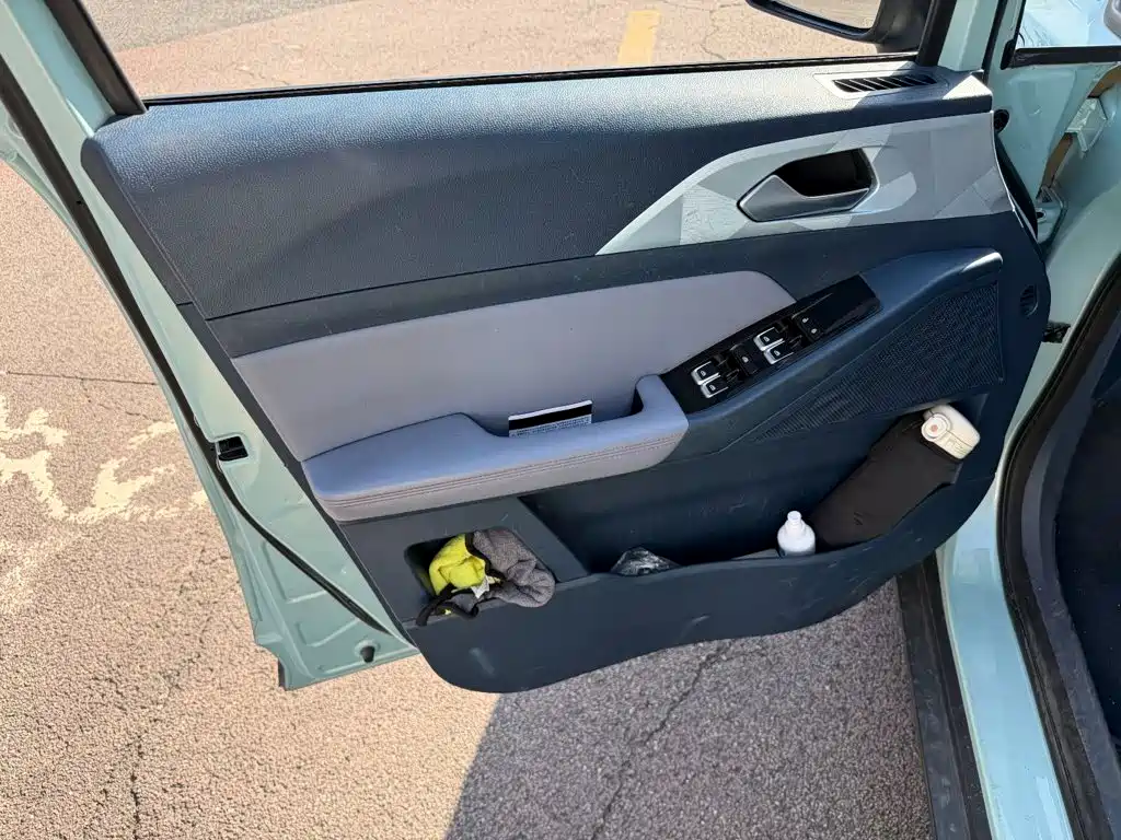 Фото 6 - Geely Geometry E Firefly