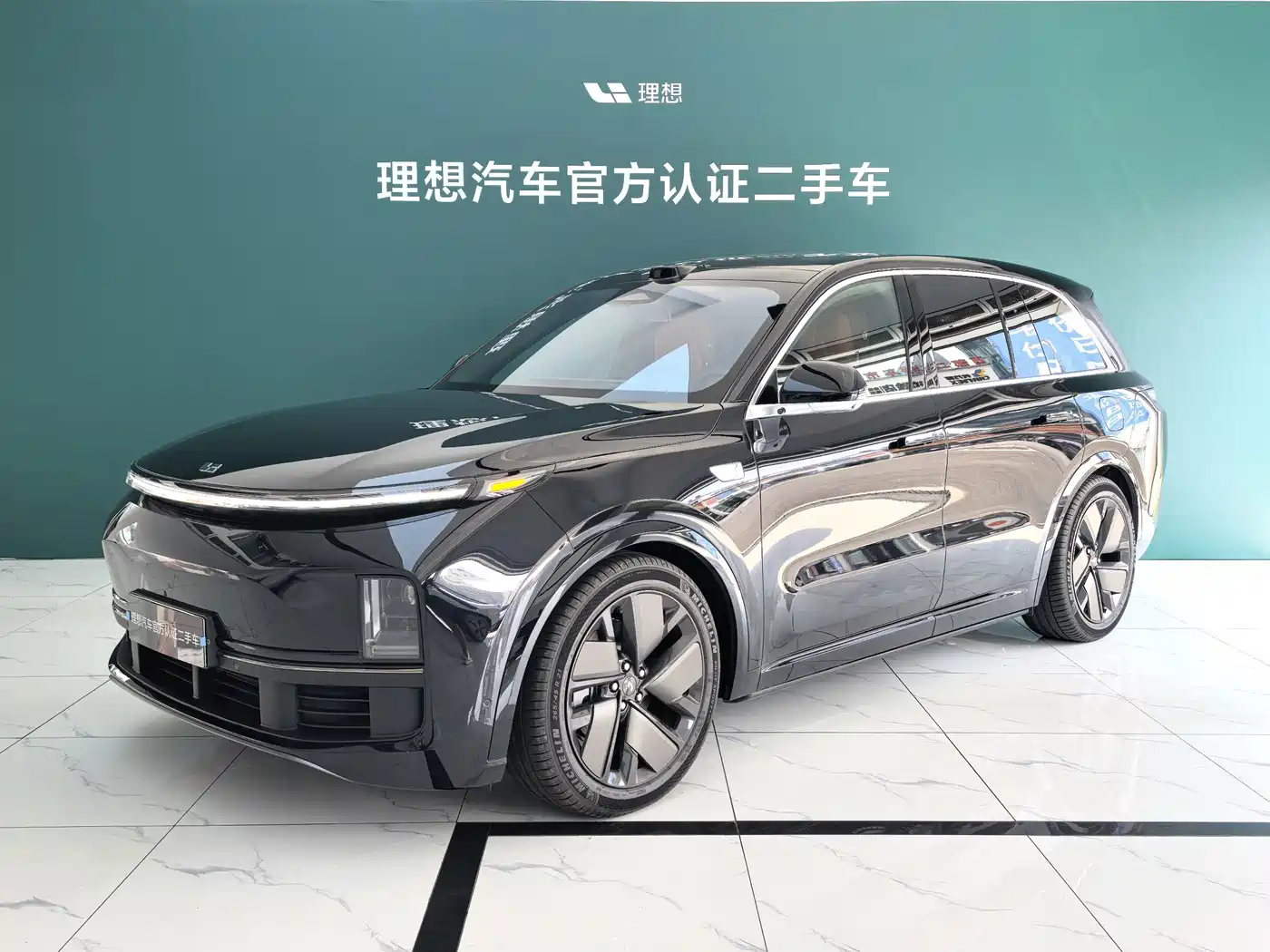 Li Auto L8 2025