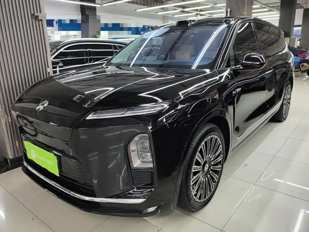NIO ES8 2025