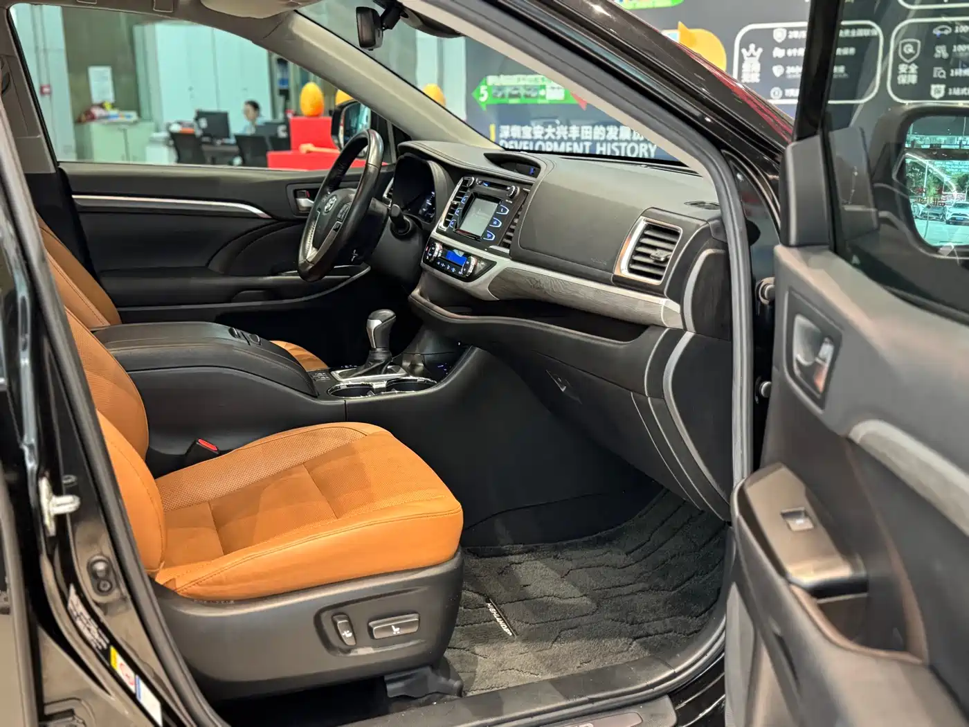 Toyota Highlander 2018 Model 2.0T 4WD Knight Edition 7-Seater China VI фото 19
