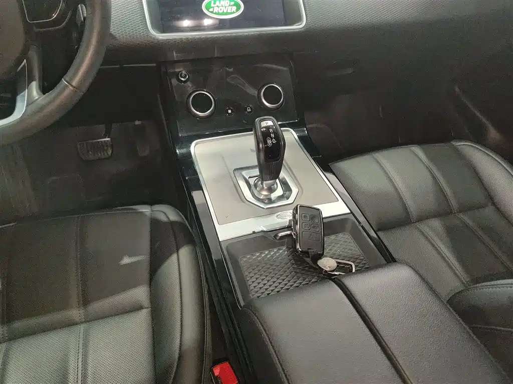 Land Rover Range Rover Evoque 2020 249PS R-DYNAMIC S Sport Edition фото 13