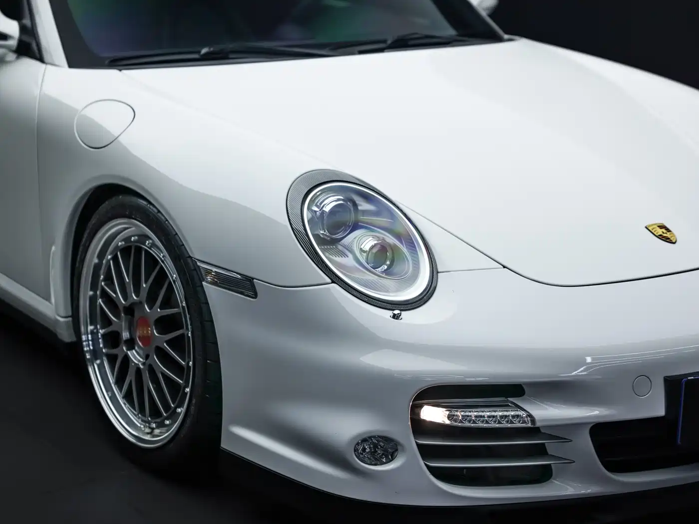 Porsche 911 2010 Turbo 3.8T фото 23
