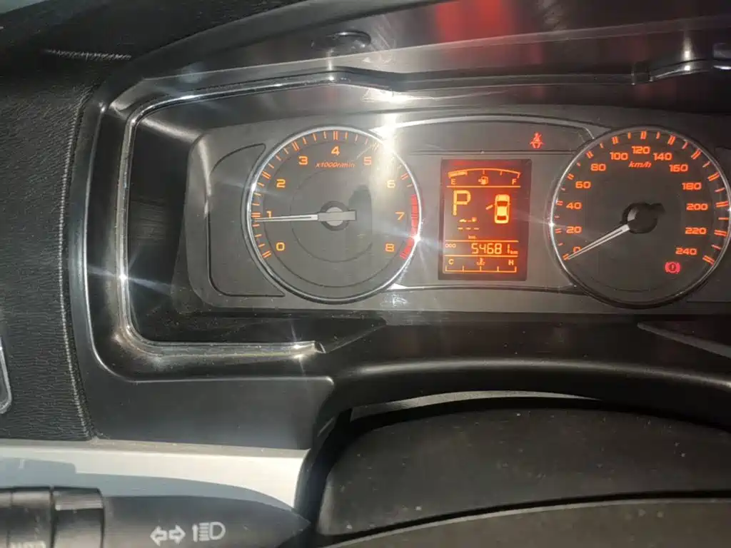 Фото 8 - Geely Vision