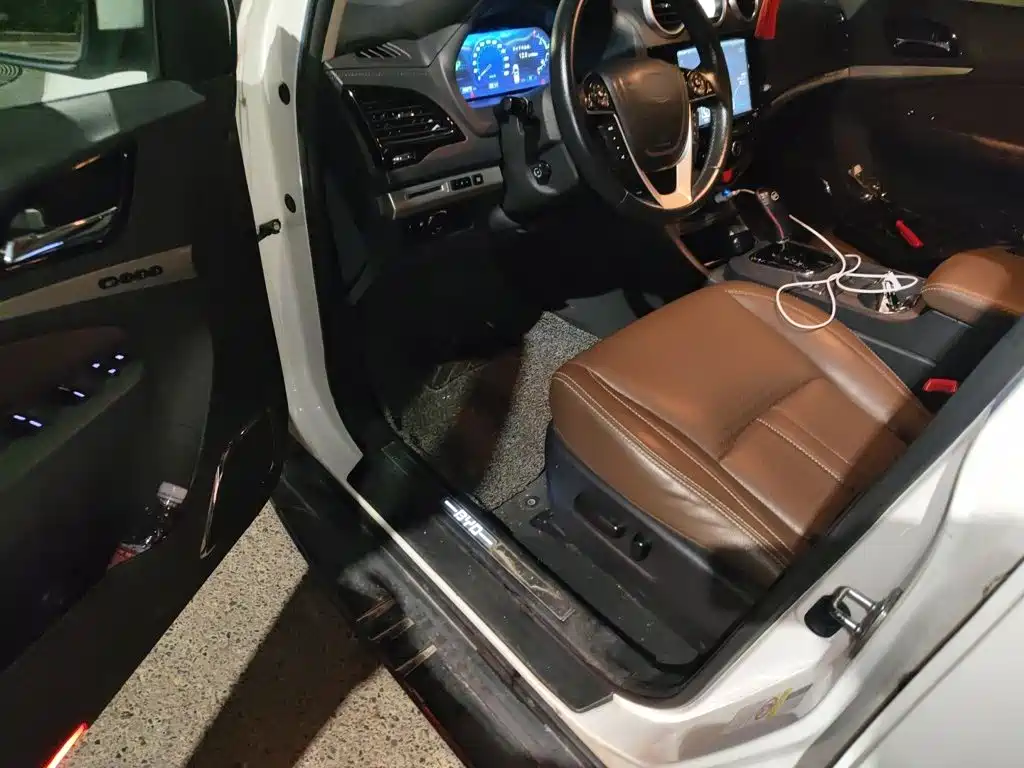 BYD S7 2015 2015 2.0T Automatic Flagship Model