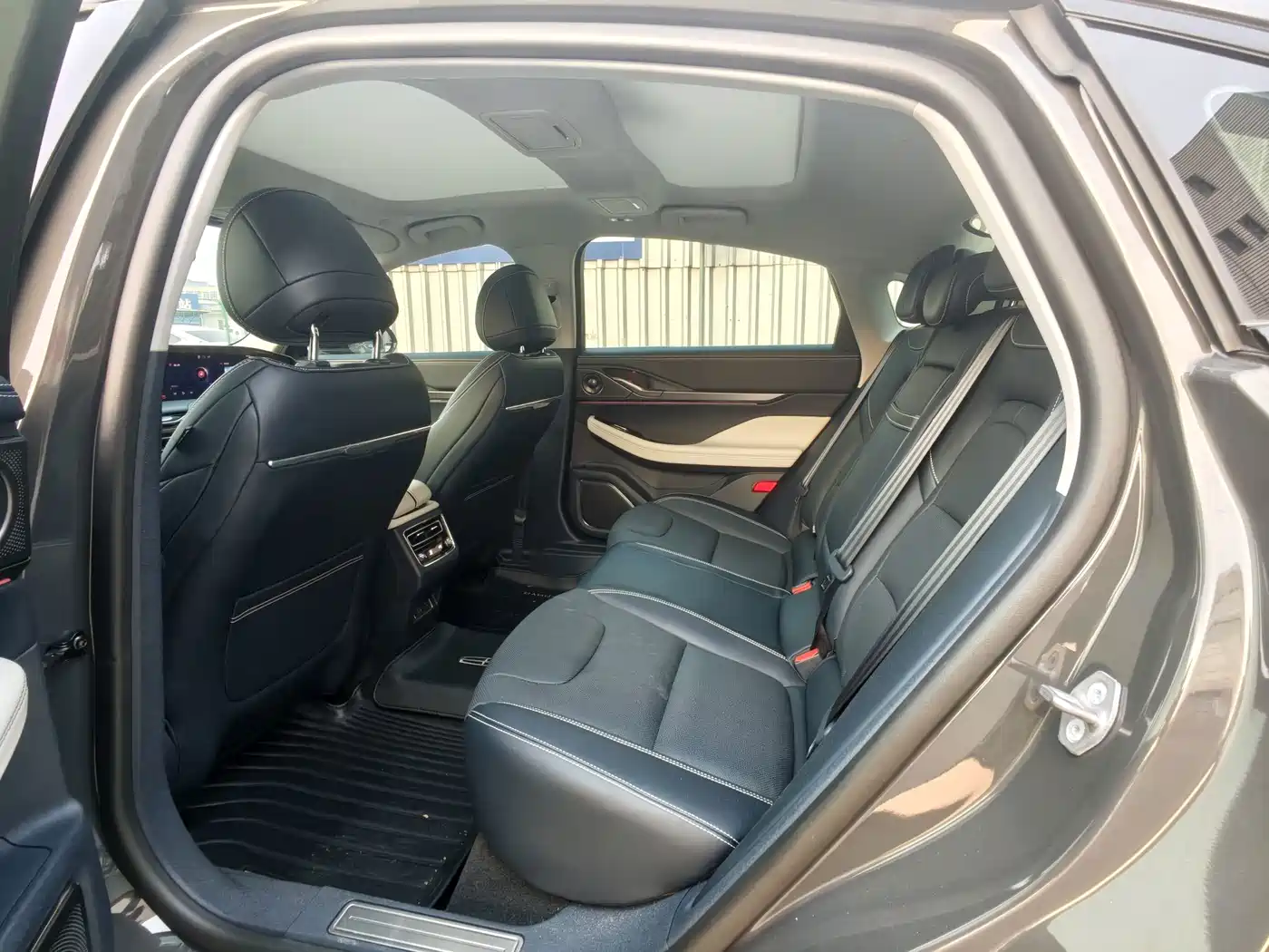 Lincoln Z 2022 2022 Model iCool Elegance Edition