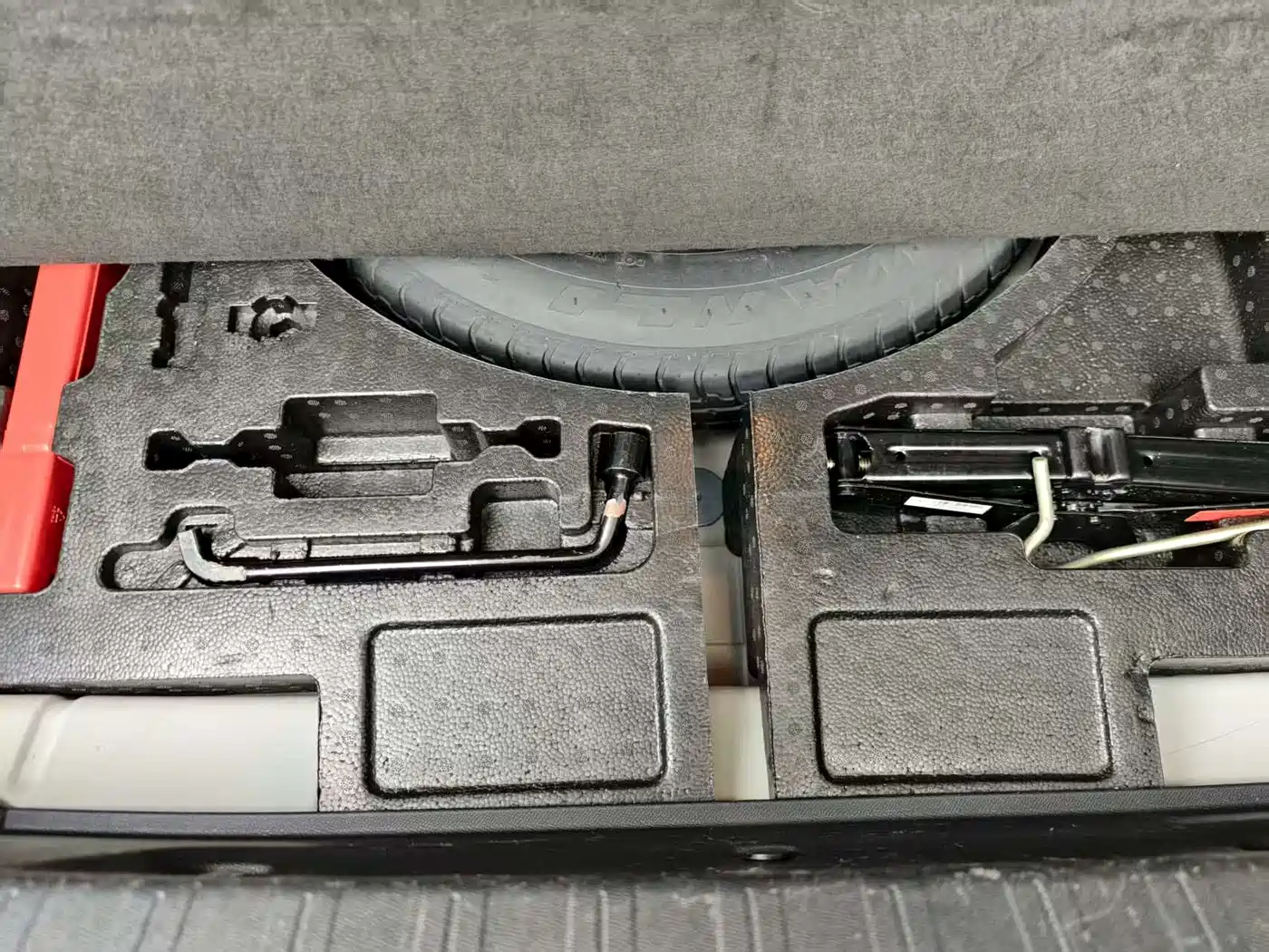 Peugeot 408 2014 1.8L Automatic Luxury Edition фото 16