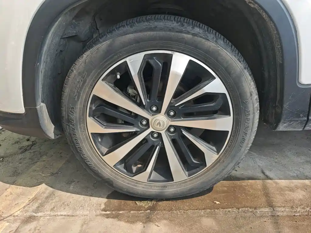 Фото 23 - Changan CS75