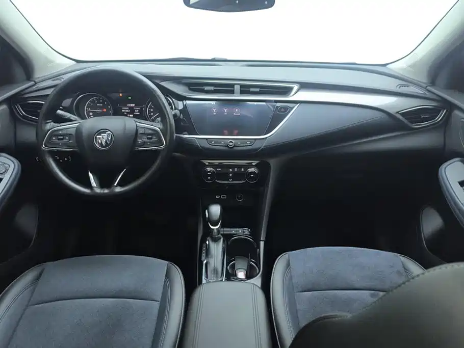 Фото 12 - Buick Encore GX