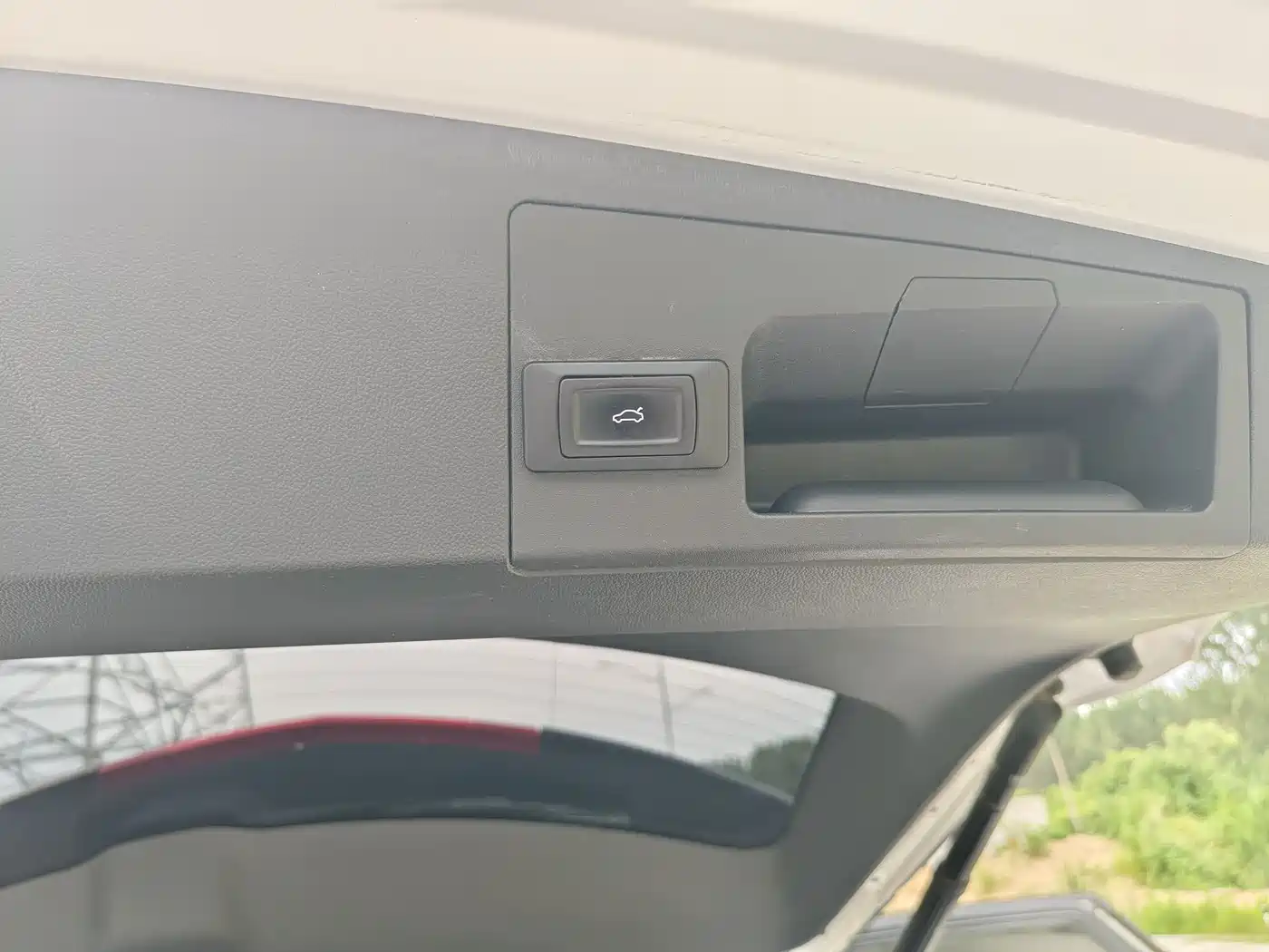 Photo 9 - Cadillac XT5