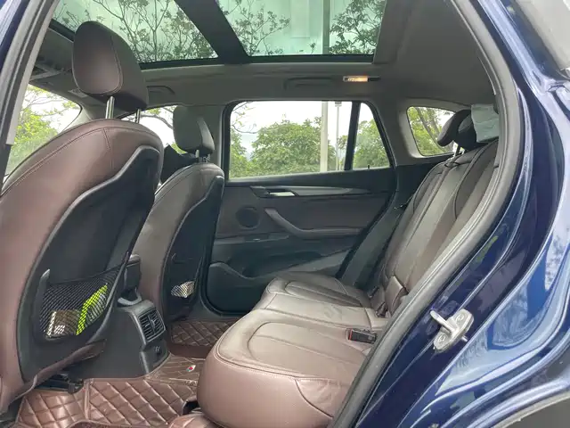BMW X1 2018 sDrive18Li Premium Model — фото 5