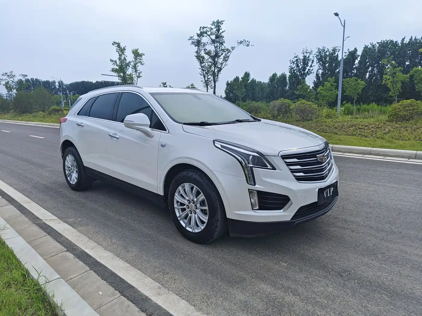 Photo 3 - Cadillac XT5