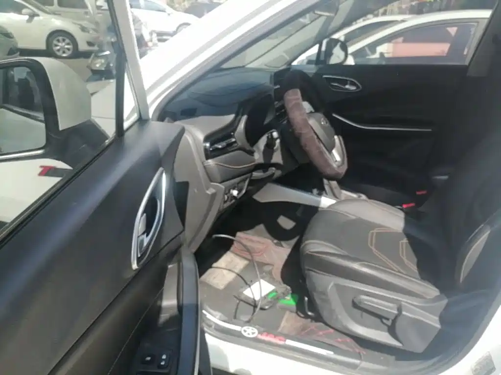 JAC Refine S4 2020 2020 1.5T CVT Surpass