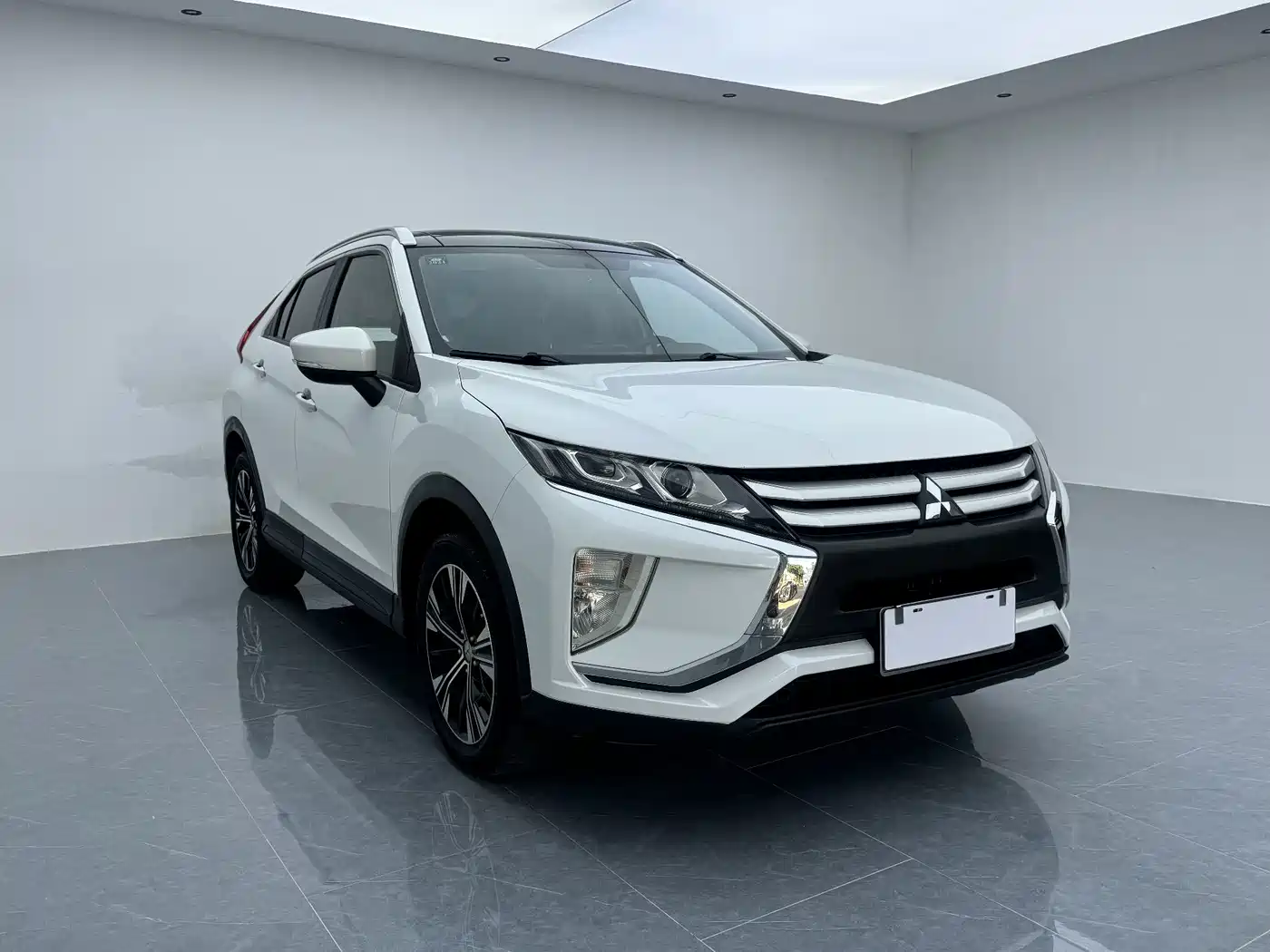 Фото 3 - Mitsubishi Eclipse Cross