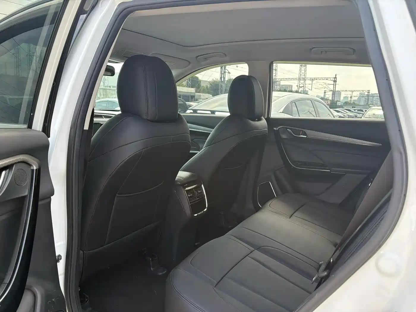 Dongfeng Aeolus Dongfeng Fengshen AX7 2019 2019 1.6T Automatic AI Pioneer (China V)